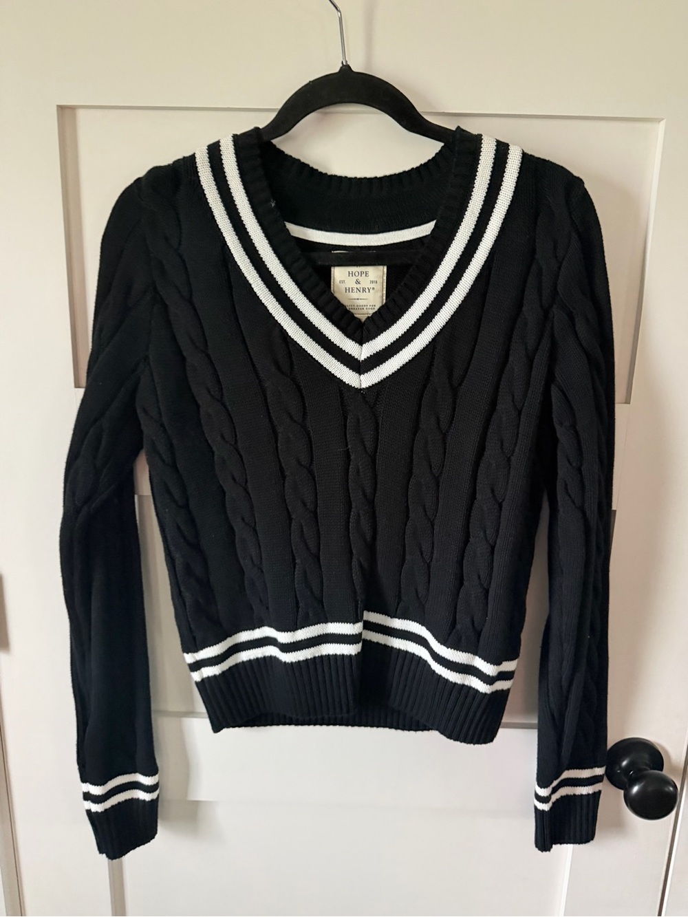 Hope & Henry Black Cable-Knit V-Neck Sweater with White Trim